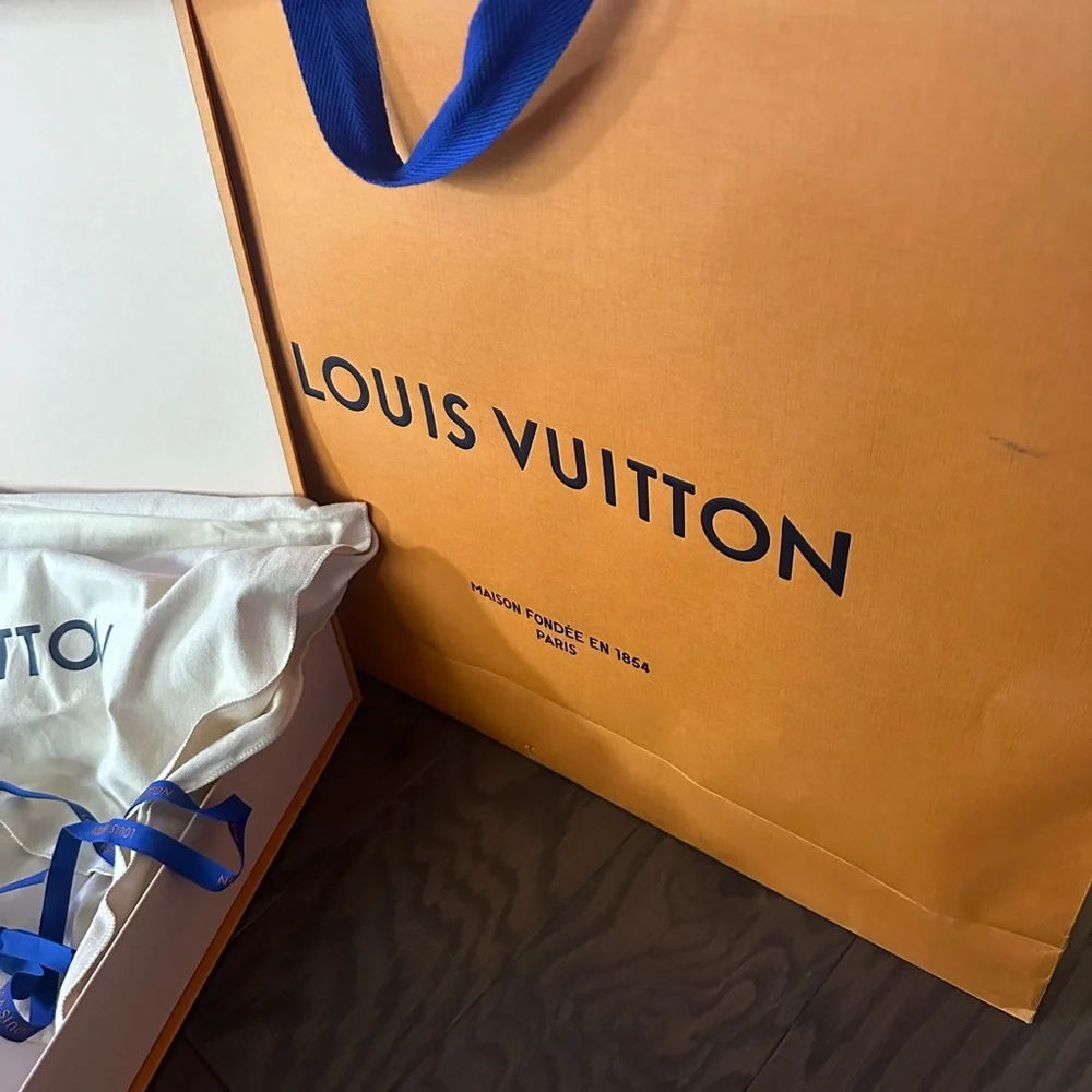 Louis Vuitton Never Full Pink Interior with original box, bag & dust pouch - Picture 16 of 17